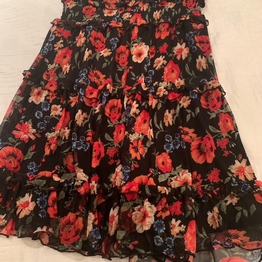 🌹CITY VIBE🌹NWT!FLORAL RUFFLE DRESS.BEAUTIFUL AND SASSY!!! - Picture 5 of 11